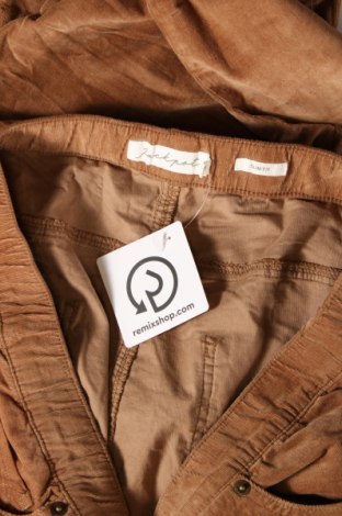 Дамски джинси Jackpot, Размер XL, Цвят Бежов, Цена 8,12 лв.