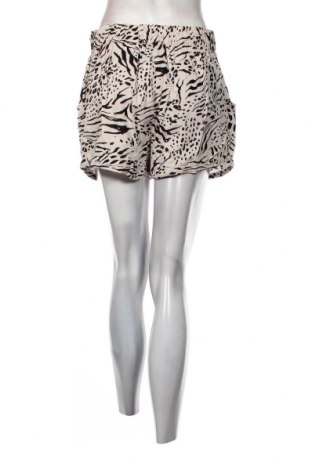 Дамски къс панталон H&M, Размер M, Цвят Многоцветен, Цена 19,55 лв.