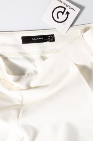 Дамски къс панталон Hallhuber, Размер XS, Цвят Бял, Цена 40,00 лв.