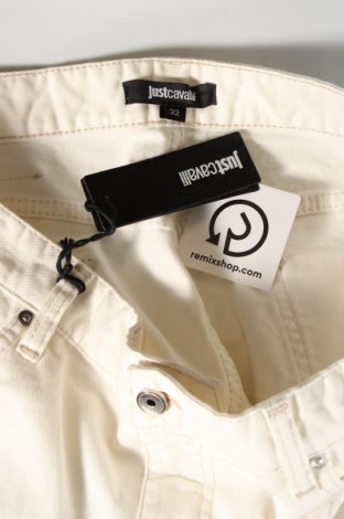 Дамски къс панталон Just Cavalli, Размер XL, Цвят Бял, Цена 158,99 лв.