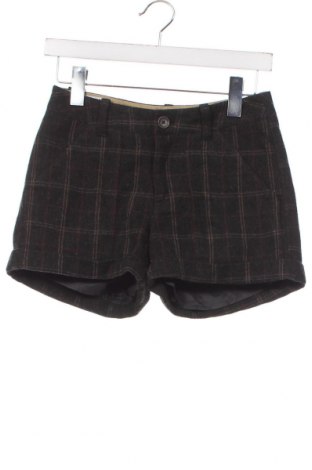 Дамски къс панталон Timberland, Размер S, Цвят Сив, Цена 62,91 лв.