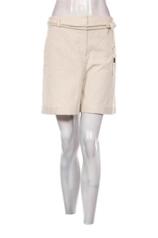 Дамски къс панталон Yessica, Размер M, Цвят Бежов, Цена 30,97 лв.
