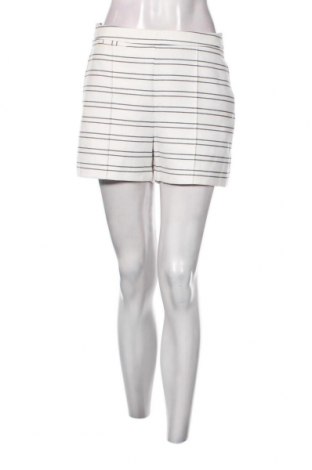 Damen Shorts Zara, Größe M, Farbe Weiß, Preis 4,95 €
