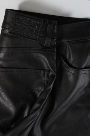 Pantaloni de piele pentru damă Levi's, Mărime XS, Culoare Negru, Preț 75,00 Lei