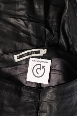 Γυναικείο παντελόνι δερμάτινο Noisy May, Μέγεθος M, Χρώμα Μαύρο, Τιμή 17,94 €