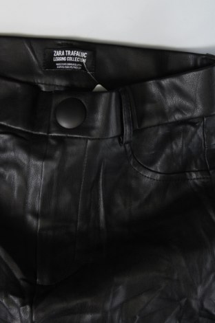 Γυναικείο παντελόνι δερμάτινο Zara Trafaluc, Μέγεθος XS, Χρώμα Μαύρο, Τιμή 12,37 €