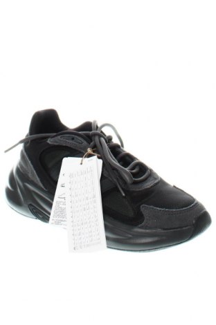 Дамски обувки Adidas, Размер 36, Цвят Черен, Цена 190,00 лв.