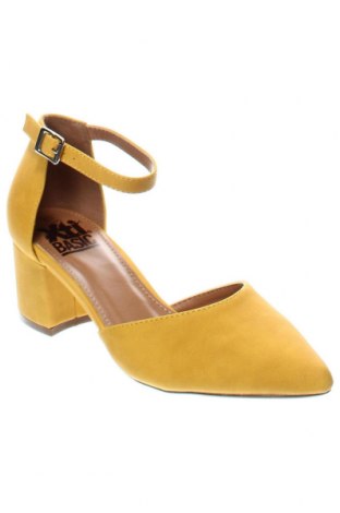 Дамски обувки Xti, Размер 37, Цвят Жълт, Цена 46,92 лв.