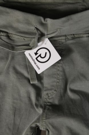 Дамски панталон, Размер M, Цвят Зелен, Цена 15,00 лв.