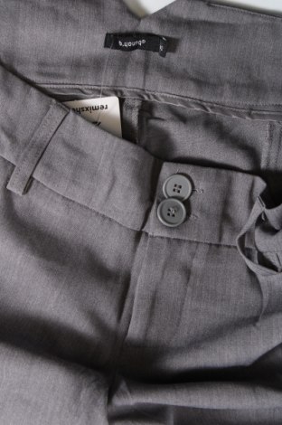Дамски панталон B.Young, Размер M, Цвят Сив, Цена 7,92 лв.