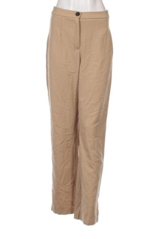 Дамски панталон Bershka, Размер M, Цвят Бежов, Цена 11,60 лв.