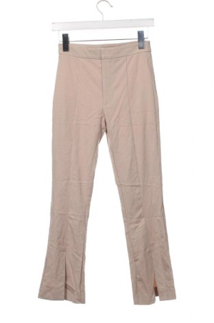 Дамски панталон Bershka, Размер XS, Цвят Бежов, Цена 7,25 лв.