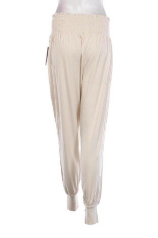 Γυναικείο παντελόνι Blacc, Μέγεθος L, Χρώμα  Μπέζ, Τιμή 11,14 €