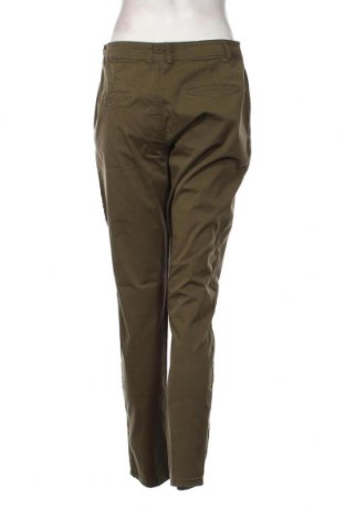 Дамски панталон Clockhouse, Размер M, Цвят Зелен, Цена 9,80 лв.