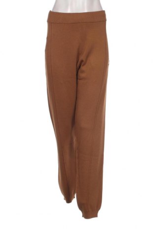 Дамски панталон FILA, Размер XL, Цвят Кафяв, Цена 20,88 лв.