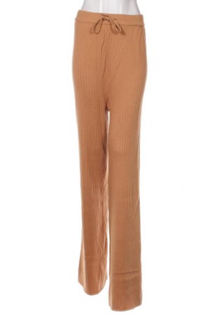 Дамски панталон Glamorous, Размер L, Цвят Бежов, Цена 13,92 лв.
