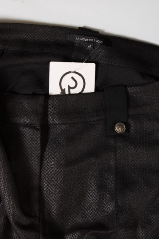 Γυναικείο παντελόνι La Mode Est A Vous, Μέγεθος XL, Χρώμα Μαύρο, Τιμή 23,71 €