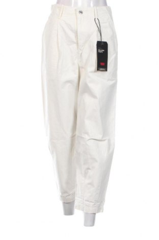 Pantaloni de femei Levi's, Mărime S, Culoare Ecru, Preț 480,26 Lei