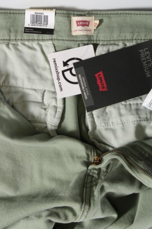 Дамски панталон Levi's, Размер M, Цвят Зелен, Цена 65,70 лв.