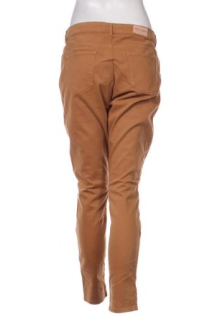 Дамски панталон Naf Naf, Размер M, Цвят Кафяв, Цена 20,01 лв.