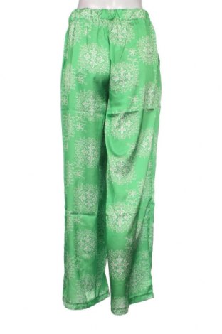 Damenhose New Laviva, Größe M, Farbe Grün, Preis 11,66 €