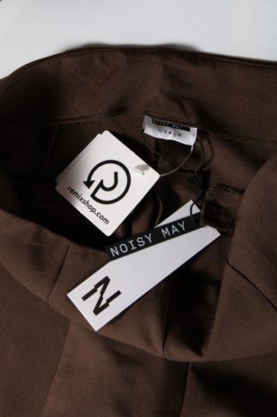 Дамски панталон Noisy May, Размер L, Цвят Кафяв, Цена 13,80 лв.