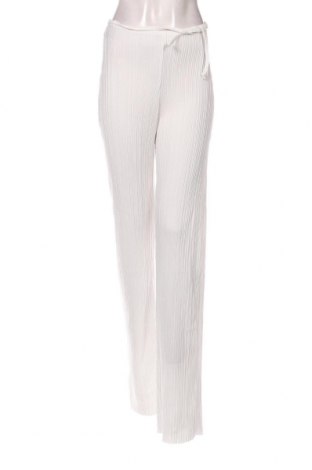 Γυναικείο παντελόνι Pretty Little Thing, Μέγεθος M, Χρώμα Λευκό, Τιμή 7,35 €
