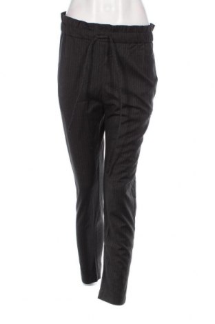 Pantaloni de femei Pull&Bear, Mărime S, Culoare Gri, Preț 18,12 Lei