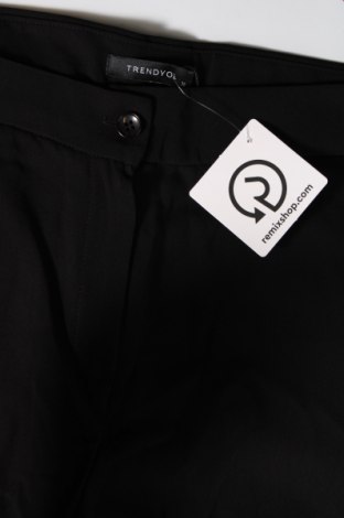 Γυναικείο παντελόνι Trendyol, Μέγεθος M, Χρώμα Μαύρο, Τιμή 8,07 €