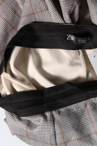 Damenhose Zara, Größe L, Farbe Mehrfarbig, Preis 3,90 €