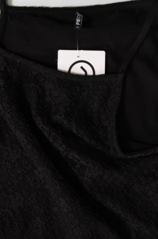 Γυναικείο αμάνικο μπλουζάκι Pieces, Μέγεθος XL, Χρώμα Μαύρο, Τιμή 3,76 €