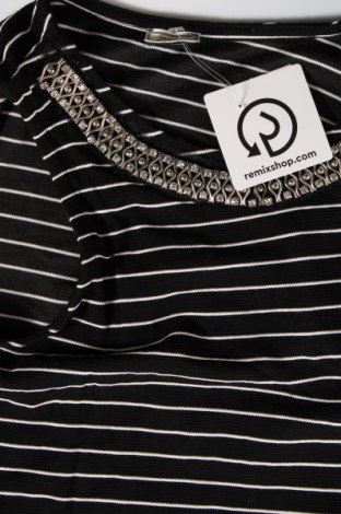 Γυναικείο αμάνικο μπλουζάκι Pimkie, Μέγεθος S, Χρώμα Μαύρο, Τιμή 3,46 €