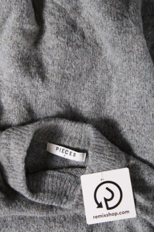 Дамски пуловер Pieces, Размер S, Цвят Сив, Цена 9,00 лв.