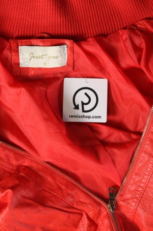 Γυναικείο δερμάτινο μπουφάν Just One, Μέγεθος M, Χρώμα Κόκκινο, Τιμή 27,22 €