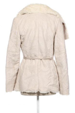 Дамско палто Bershka, Размер M, Цвят Бежов, Цена 37,45 лв.