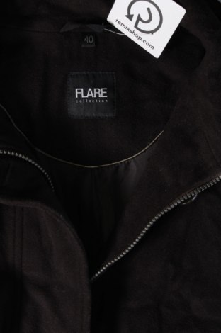 Дамско палто Flare, Размер M, Цвят Кафяв, Цена 11,52 лв.