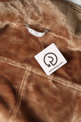 Дамско палто Trend, Размер M, Цвят Бежов, Цена 51,36 лв.