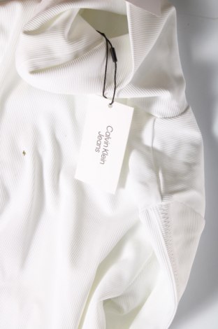 Дамско полo Calvin Klein Jeans, Размер S, Цвят Бял, Цена 123,00 лв.