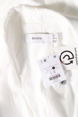 Дамско сако Bershka, Размер L, Цвят Бял, Цена 70,00 лв.