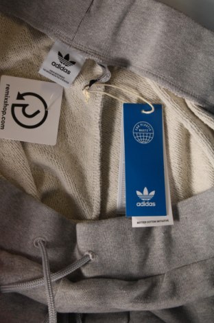Дамско спортно долнище Adidas Originals, Размер 3XL, Цвят Сив, Цена 87,00 лв.