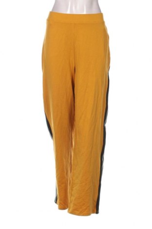 Γυναικείο αθλητικό παντελόνι Cubus, Μέγεθος XL, Χρώμα Κίτρινο, Τιμή 7,71 €