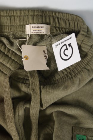 Damen Sporthose Pull&Bear, Größe XS, Farbe Grün, Preis 23,71 €