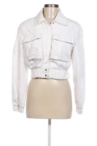 Γυναικείο μπουφάν Bershka, Μέγεθος M, Χρώμα Λευκό, Τιμή 16,09 €