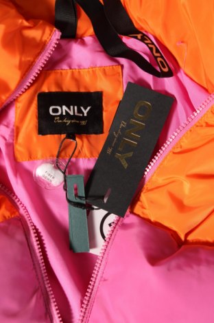 Γυναικείο μπουφάν ONLY, Μέγεθος L, Χρώμα Πολύχρωμο, Τιμή 18,18 €
