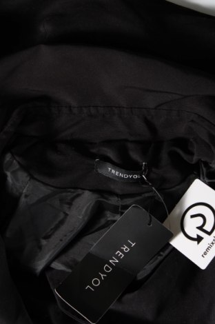 Dámska bunda  Trendyol, Veľkosť S, Farba Čierna, Cena  40,81 €