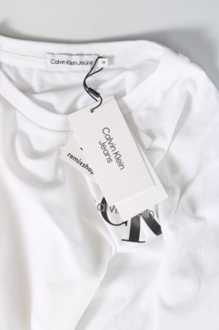 Детска блуза Calvin Klein Jeans, Размер 9-10y/ 140-146 см, Цвят Бял, Цена 75,24 лв.