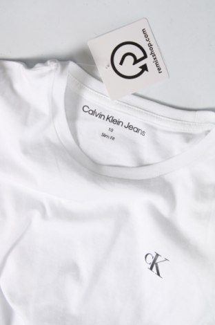 Детска тениска Calvin Klein Jeans, Размер 9-10y/ 140-146 см, Цвят Бял, Цена 45,90 лв.