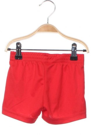 Παιδικό κοντό παντελόνι Uefa, Μέγεθος 12-18m/ 80-86 εκ., Χρώμα Κόκκινο, Τιμή 4,02 €