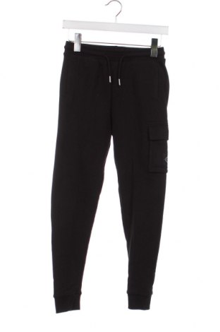 Gyerek sport nadrág Calvin Klein Jeans, Méret 10-11y / 146-152 cm, Szín Fekete, Ár 25 159 Ft