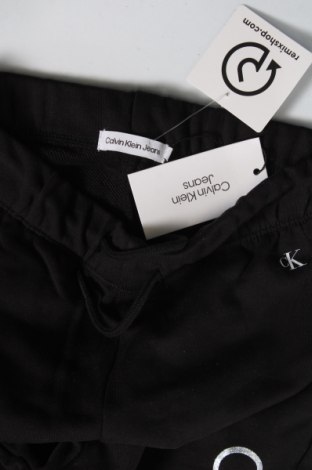 Детско спортно долнище Calvin Klein Jeans, Размер 7-8y/ 128-134 см, Цвят Черен, Цена 99,00 лв.